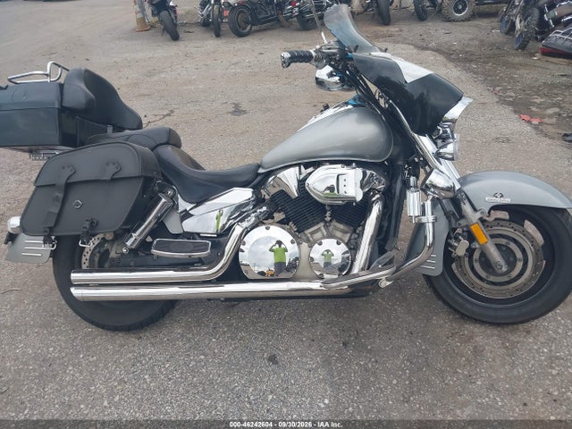 46242604 :رقم المزاد ، 1HFSC52315A211350 vin ، 2005 Honda Vtx1300 R مزاد بيع