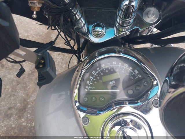 46242604 :رقم المزاد ، 1HFSC52315A211350 vin ، 2005 Honda Vtx1300 R مزاد بيع