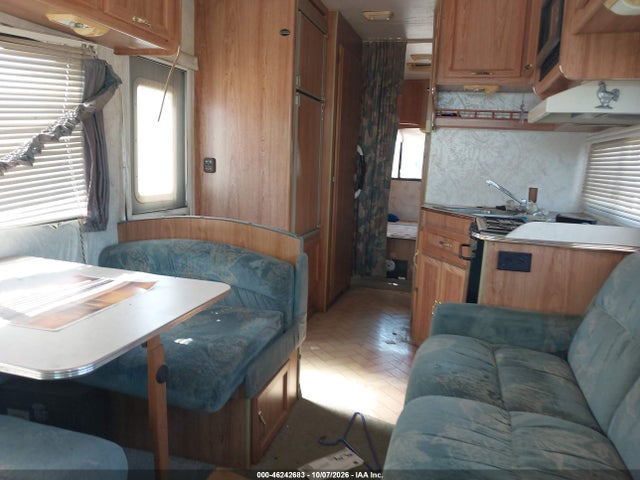 1997 Ford Econoline E450 Super Duty Cutwy  Rv მანქანა იყიდება აუქციონზე, vin: 1FDLE40S7VHB66608, აუქციონის ნომერი: 46242683