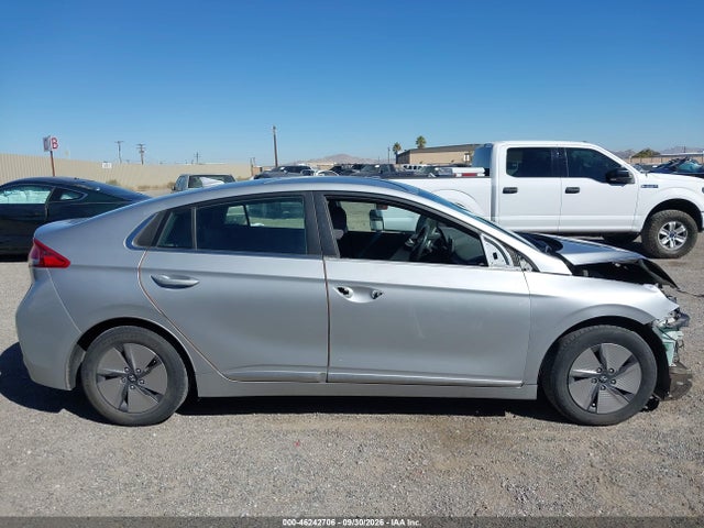 KMHC75LC9NU266320 Hyundai Ioniq Hybrid Se