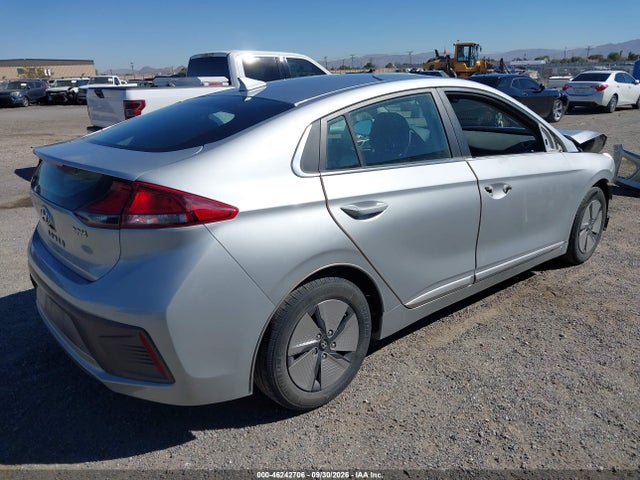 KMHC75LC9NU266320 Hyundai Ioniq Hybrid Se