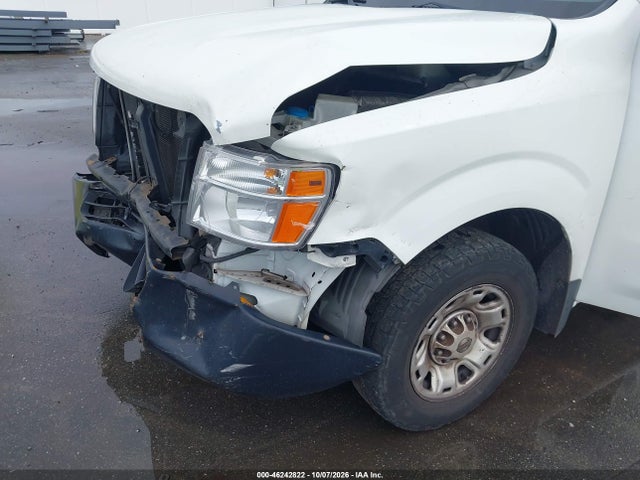 46242822 :رقم المزاد ، 1N6BF0KY6JN813838 vin ، 2018 Nissan Nv Cargo Nv2500 Hd Sv V6 مزاد بيع