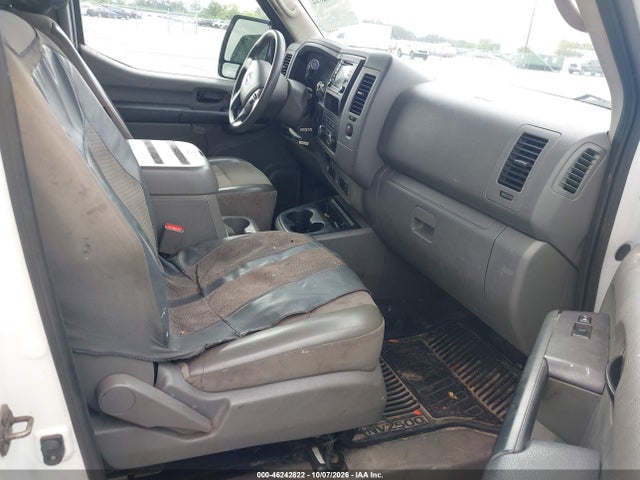 46242822 :رقم المزاد ، 1N6BF0KY6JN813838 vin ، 2018 Nissan Nv Cargo Nv2500 Hd Sv V6 مزاد بيع