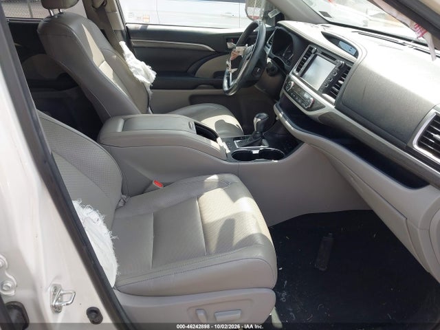 Продажа на аукционе авто 2018 Toyota Highlander Limited Platinum, vin: 5TDDZRFH1JS491864, номер лота: 46242898
