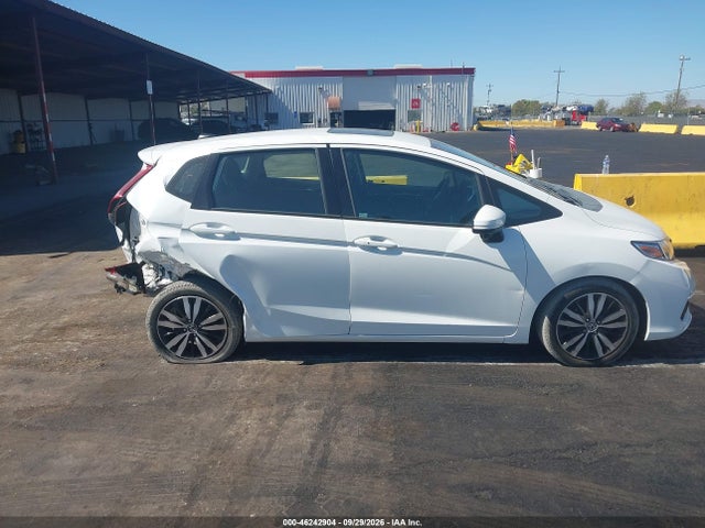 46242904 :رقم المزاد ، 3HGGK5H89JM723877 vin ، 2018 Honda Fit Ex مزاد بيع