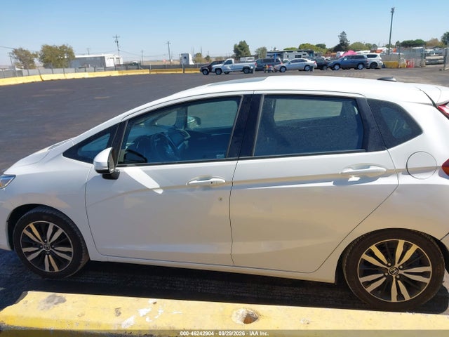 46242904 :رقم المزاد ، 3HGGK5H89JM723877 vin ، 2018 Honda Fit Ex مزاد بيع