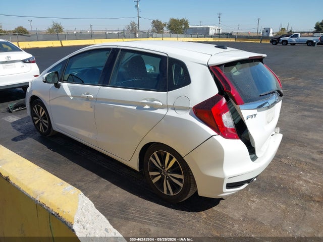 46242904 :رقم المزاد ، 3HGGK5H89JM723877 vin ، 2018 Honda Fit Ex مزاد بيع