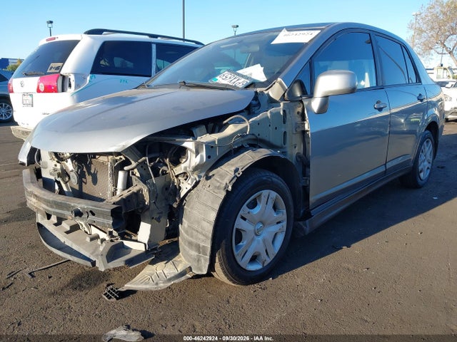 46242924 :رقم المزاد ، 3N1BC1AP8BL461988 vin ، 2011 Nissan Versa 1.8s مزاد بيع