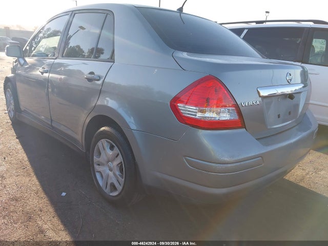 46242924 :رقم المزاد ، 3N1BC1AP8BL461988 vin ، 2011 Nissan Versa 1.8s مزاد بيع