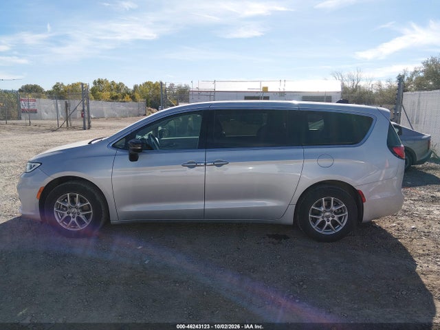 2024 Chrysler Pacifica Touring L მანქანა იყიდება აუქციონზე, vin: 2C4RC1BG8RR132747, აუქციონის ნომერი: 46243123