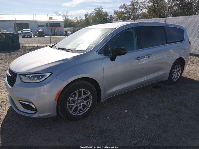 2024 Chrysler Pacifica Touring L მანქანა იყიდება აუქციონზე, vin: 2C4RC1BG8RR132747, აუქციონის ნომერი: 46243123