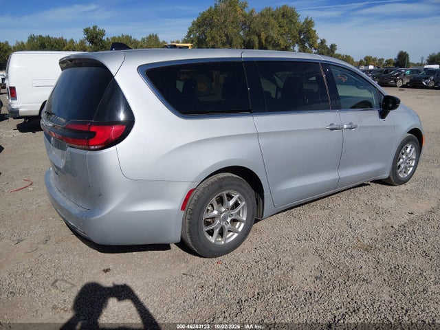 2024 Chrysler Pacifica Touring L მანქანა იყიდება აუქციონზე, vin: 2C4RC1BG8RR132747, აუქციონის ნომერი: 46243123