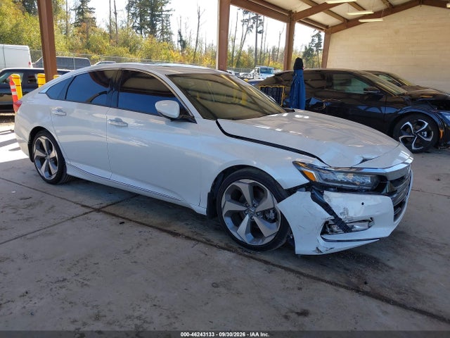 2018 1HGCV2F92JA005827 main image