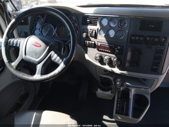 Продаж на аукціоні авто 2018 Peterbilt 579, vin: 1XPBDP9X0JD462217, номер лоту: 46243147