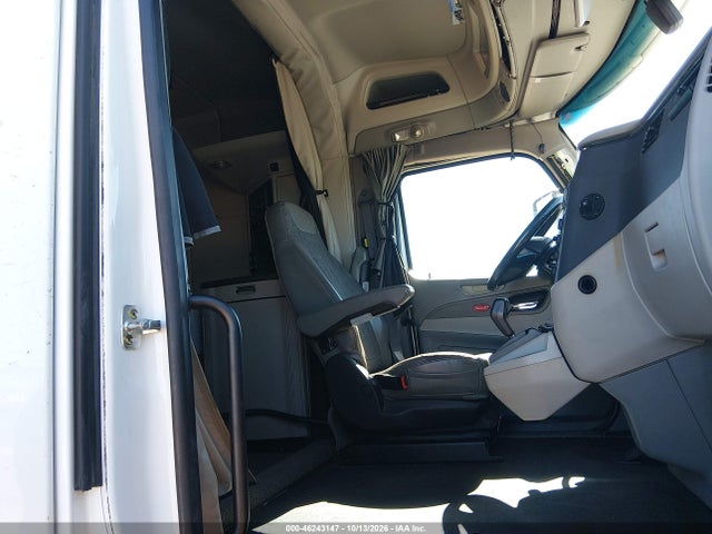 Продаж на аукціоні авто 2018 Peterbilt 579, vin: 1XPBDP9X0JD462217, номер лоту: 46243147