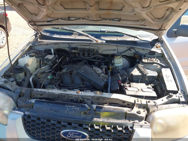 46243186 :رقم المزاد ، 1FMYU04125KC29961 vin ، 2005 Ford Escape Limited مزاد بيع