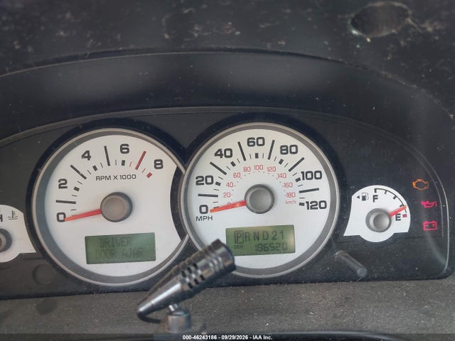 46243186 :رقم المزاد ، 1FMYU04125KC29961 vin ، 2005 Ford Escape Limited مزاد بيع