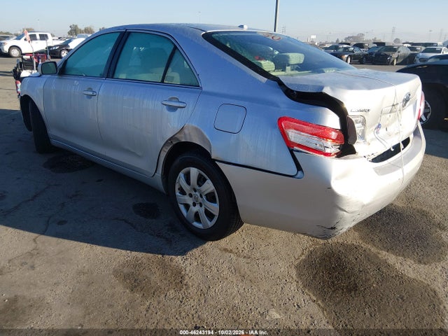 2010 Toyota Camry Le მანქანა იყიდება აუქციონზე, vin: 4T1BF3EK8AU080883, აუქციონის ნომერი: 46243194