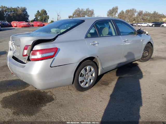 2010 Toyota Camry Le მანქანა იყიდება აუქციონზე, vin: 4T1BF3EK8AU080883, აუქციონის ნომერი: 46243194