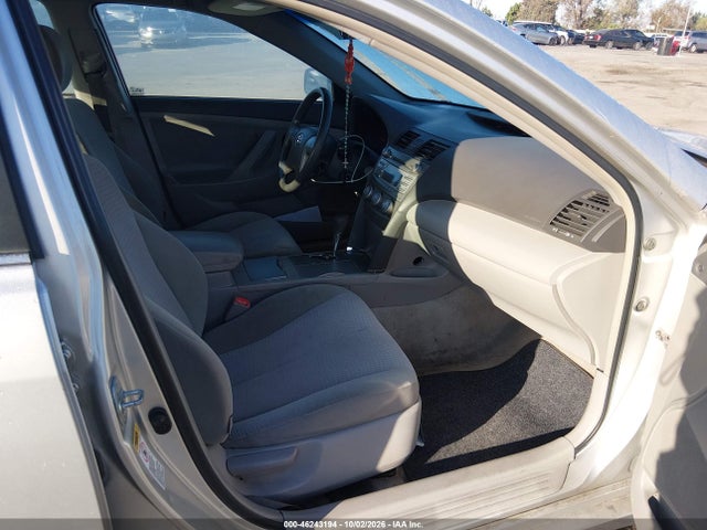 2010 Toyota Camry Le მანქანა იყიდება აუქციონზე, vin: 4T1BF3EK8AU080883, აუქციონის ნომერი: 46243194