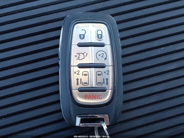 Продажа на аукционе авто 2025 Chrysler Pacifica Limited, vin: 2C4RC1GGXSR514714, номер лота: 46243215