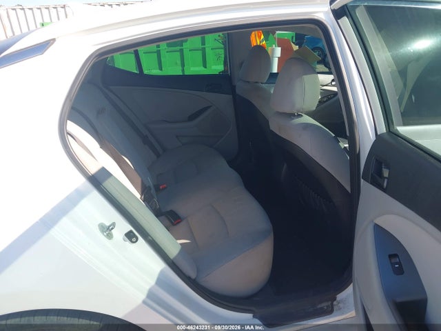 KNAGM4A7XF5585023 KIA Optima Lx
