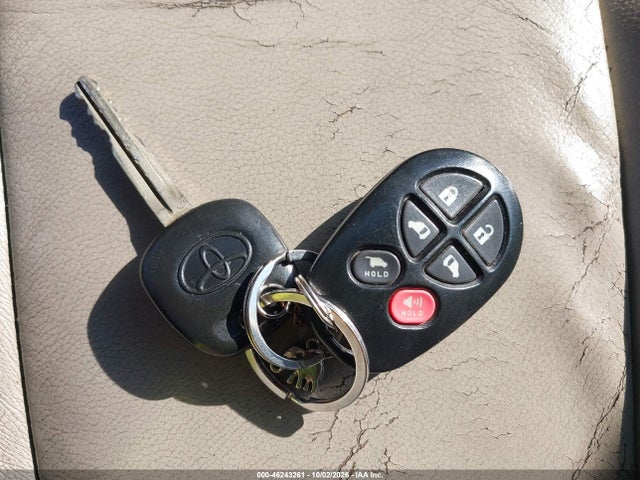 Продаж на аукціоні авто 2011 Toyota Sienna Xle V6, vin: 5TDYK3DC9BS135321, номер лоту: 46243261