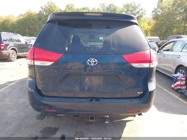 Продаж на аукціоні авто 2011 Toyota Sienna Xle V6, vin: 5TDYK3DC9BS135321, номер лоту: 46243261