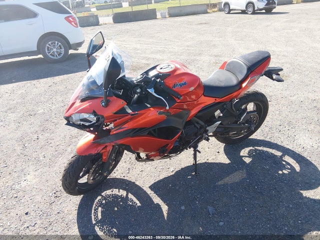 46243263 :رقم المزاد ، JKAEXEK12HDA06159 vin ، 2017 Kawasaki Ex650 F مزاد بيع