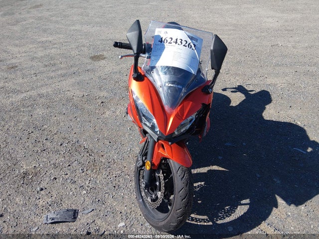 46243263 :رقم المزاد ، JKAEXEK12HDA06159 vin ، 2017 Kawasaki Ex650 F مزاد بيع