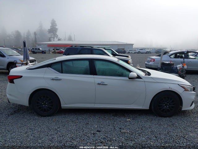 1N4BL4BV7LN319263 Nissan Altima S Fwd