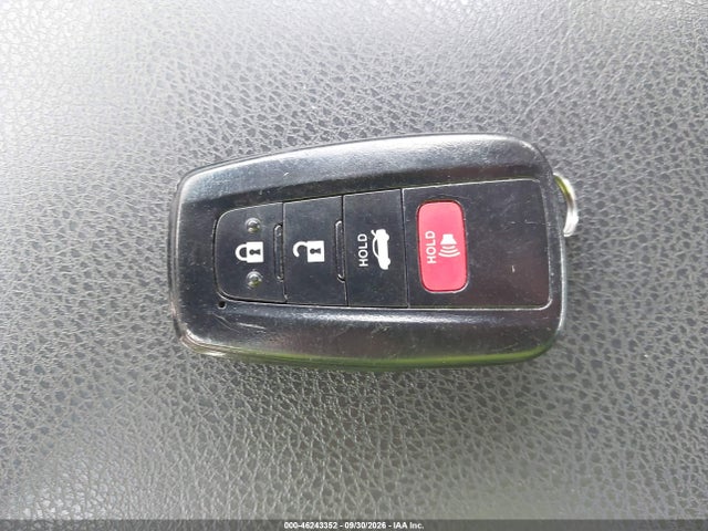 46243352 :رقم المزاد ، 4T1B11HK5JU596763 vin ، 2018 Toyota Camry Se مزاد بيع