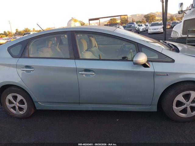 2014 Toyota Prius Three მანქანა იყიდება აუქციონზე, vin: JTDKN3DU5E1828829, აუქციონის ნომერი: 46243401
