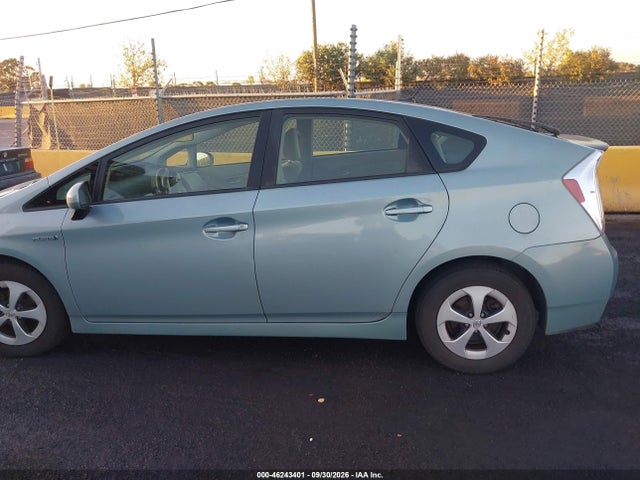 2014 Toyota Prius Three მანქანა იყიდება აუქციონზე, vin: JTDKN3DU5E1828829, აუქციონის ნომერი: 46243401