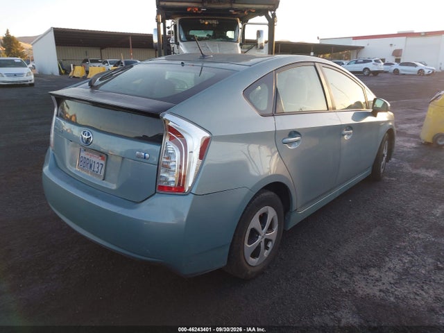 2014 Toyota Prius Three მანქანა იყიდება აუქციონზე, vin: JTDKN3DU5E1828829, აუქციონის ნომერი: 46243401