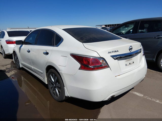 2015 Nissan Altima 2.5 S მანქანა იყიდება აუქციონზე, vin: 1N4AL3AP0FC197273, აუქციონის ნომერი: 46243433