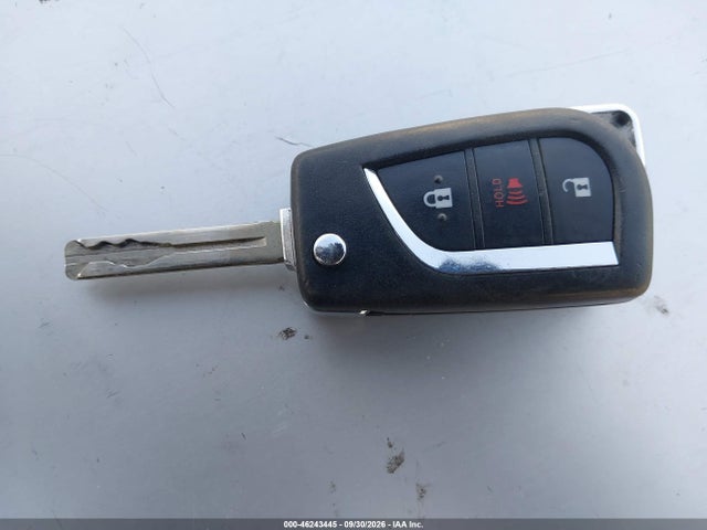 Toyota C-HR LE 2019 JTNKHMBX7K1026722 Image 11