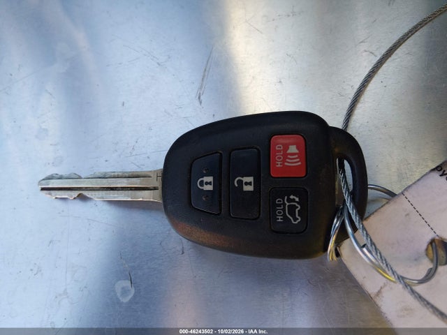 Продажа на аукционе авто 2017 Toyota Rav4 Xle, vin: 2T3WFREV3HW373901, номер лота: 46243502