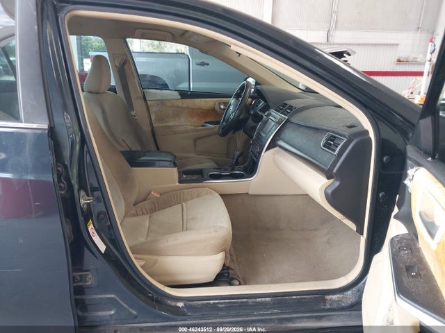 46243512 :رقم المزاد ، 4T1BF1FK1FU488409 vin ، 2015 Toyota Camry Le مزاد بيع