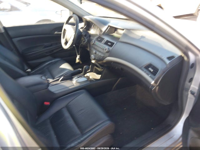46243562 :رقم المزاد ، 1HGCP2F63CA137269 vin ، 2012 Honda Accord 2.4 Se مزاد بيع