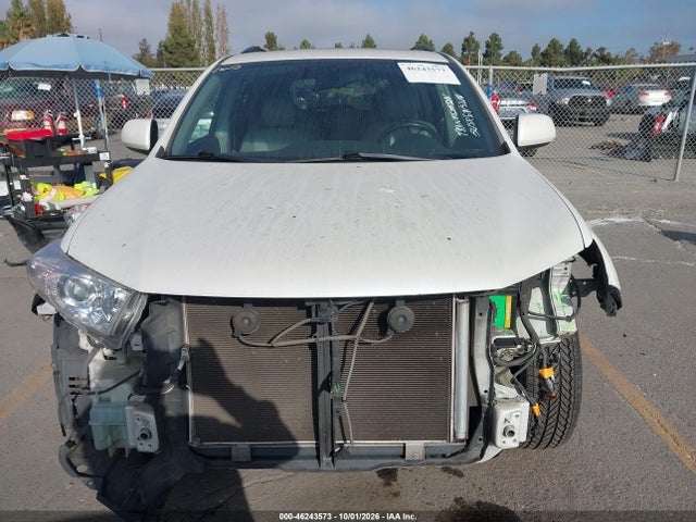 Продаж на аукціоні авто 2013 Toyota Highlander Se V6, vin: 5TDBK3EH0DS219014, номер лоту: 46243573