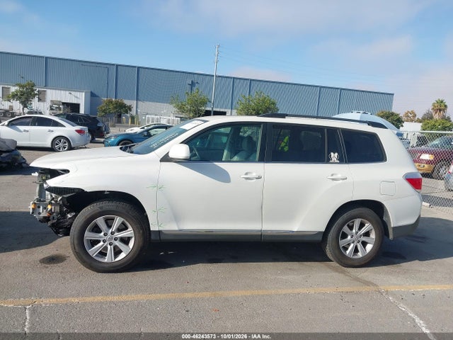Продаж на аукціоні авто 2013 Toyota Highlander Se V6, vin: 5TDBK3EH0DS219014, номер лоту: 46243573