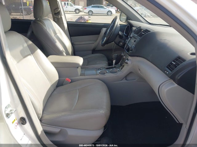 Продаж на аукціоні авто 2013 Toyota Highlander Se V6, vin: 5TDBK3EH0DS219014, номер лоту: 46243573
