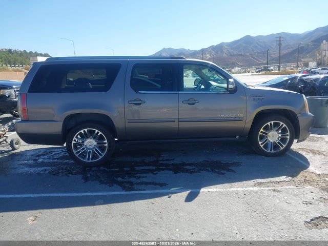 Продажа на аукционе авто 2013 Cadillac Escalade Esv Premium, vin: 1GYS4JEF8DR119636, номер лота: 46243583