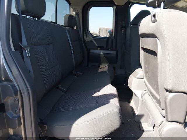 46243677 :رقم المزاد ، 1N6AA06A18N325804 vin ، 2008 Nissan Titan Se مزاد بيع