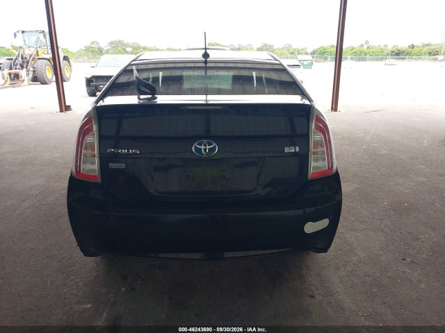 46243690 :رقم المزاد ، JTDKN3DU6D5618781 vin ، 2013 Toyota Prius Three Se مزاد بيع