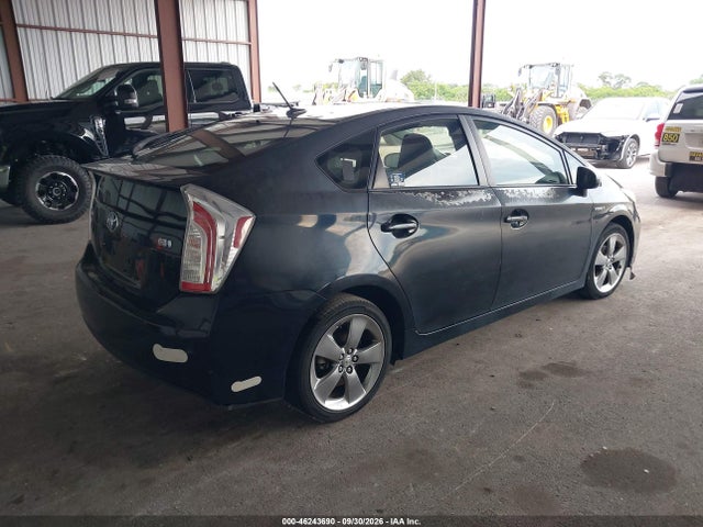 46243690 :رقم المزاد ، JTDKN3DU6D5618781 vin ، 2013 Toyota Prius Three Se مزاد بيع