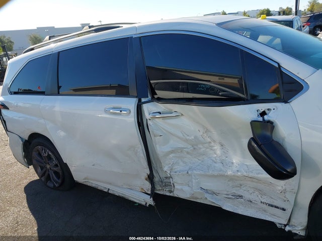 46243694 :رقم المزاد ، 5TDXRKEC2MS042031 vin ، 2021 Toyota Sienna Xse مزاد بيع
