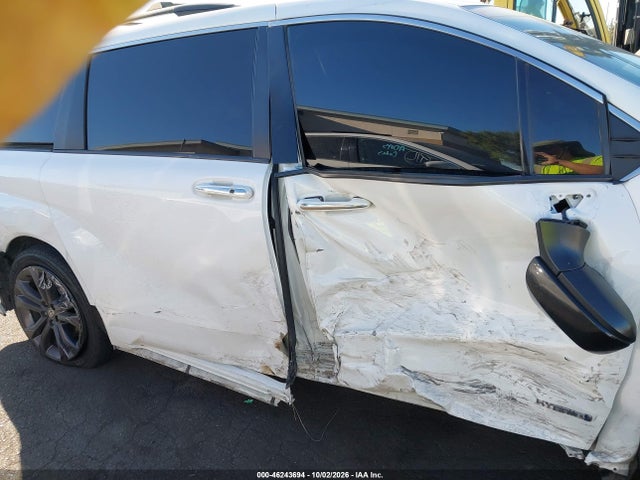 46243694 :رقم المزاد ، 5TDXRKEC2MS042031 vin ، 2021 Toyota Sienna Xse مزاد بيع