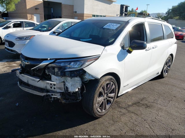 46243694 :رقم المزاد ، 5TDXRKEC2MS042031 vin ، 2021 Toyota Sienna Xse مزاد بيع